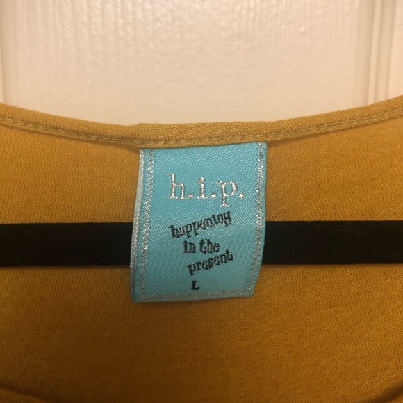 Tops - Picture 3 of 3